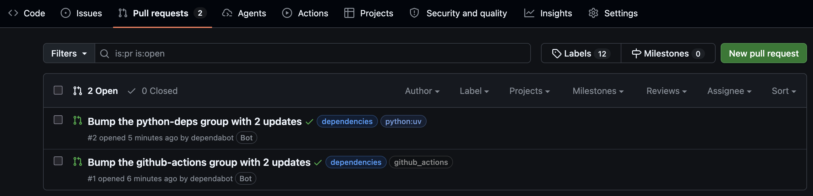 Dependabot が作成したグループ PR の一覧